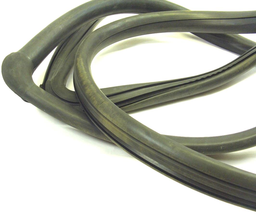 FM-143 | 5330-01-376-5259 windshield gasket FMTV (2).JPG