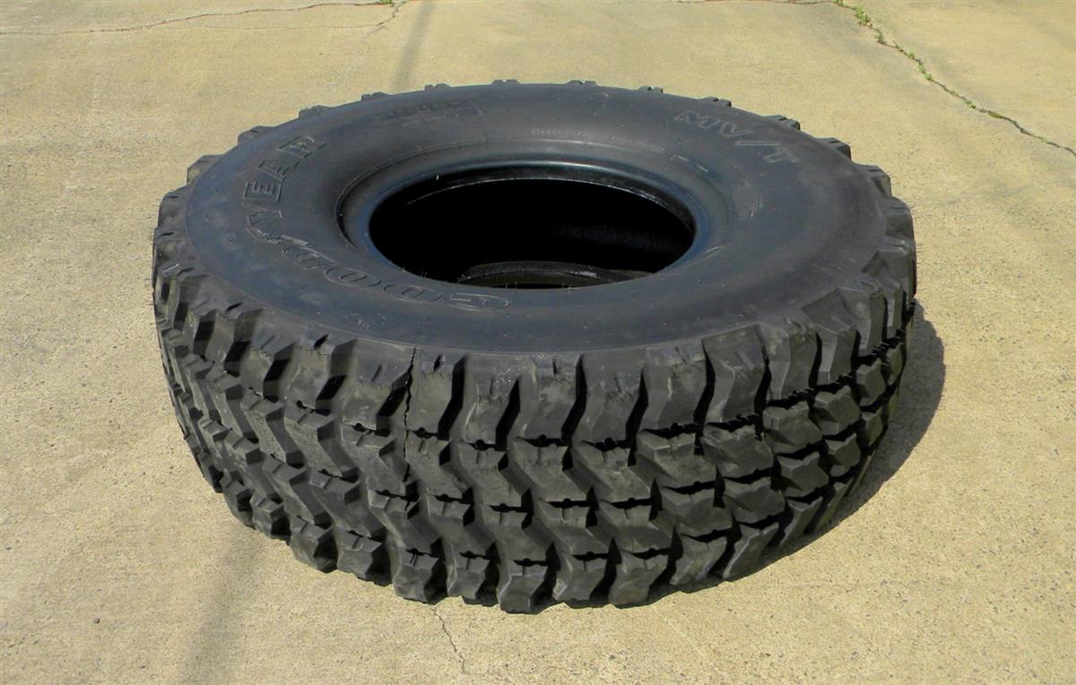 TI-124 | Goodyear MVT 39585R20, 100 pct Tread, Removed off MRAP Wheels. USED. (13).JPG