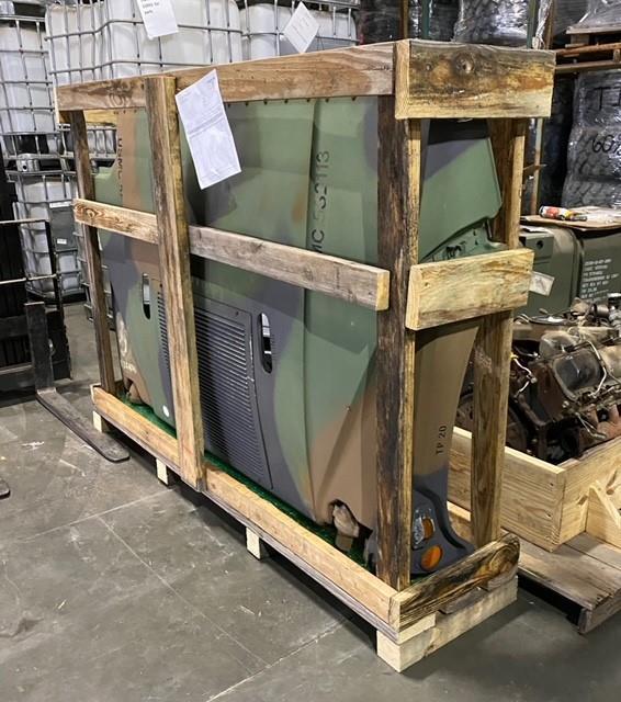 HM-3463 | HMMWV Front Hood  - in Crate (2).jpg