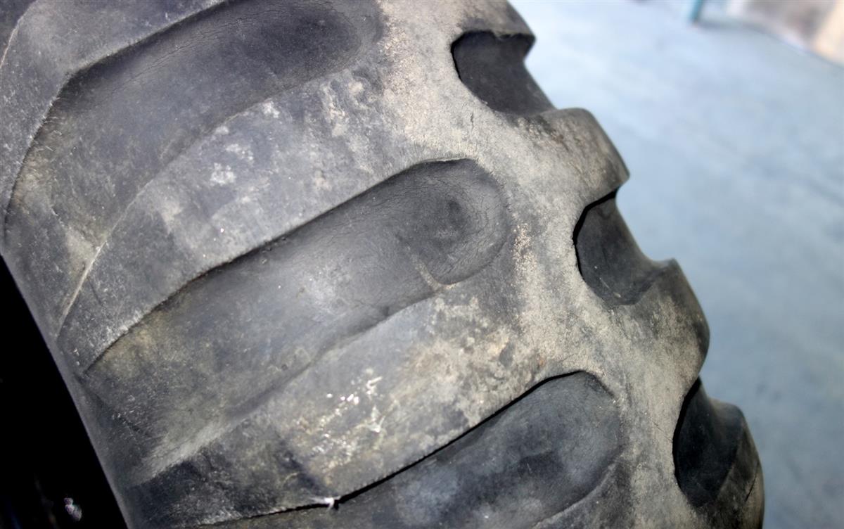 TI-134 | 9.00 by 20 Military Bias Tire 50 Percent Tread USED (6).JPG