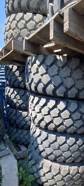 TI-1822 | Michelin 16.00R20 XZL Tire Mounted on 10 Hole 12 Bolt Hutchinson Rim5.jpg