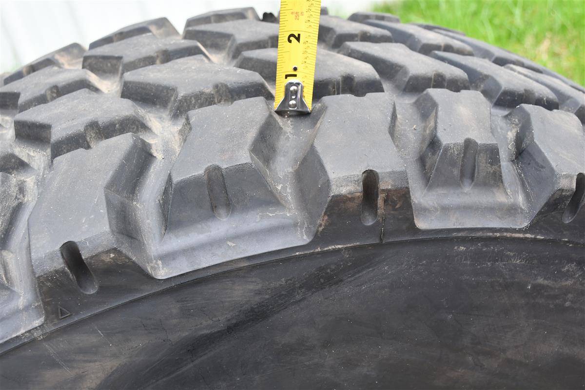 TI-124B |  Goodyear MVT MVT 39585R20 Tire Used (5).JPG