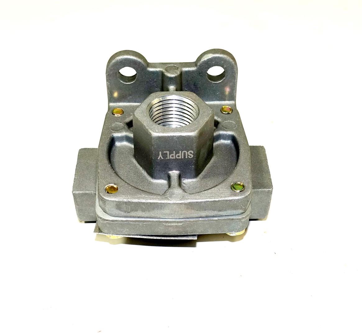 SP-2055 | 2530-99-822-4792 Air Brake Quick Release Valve (8) (Large).JPG