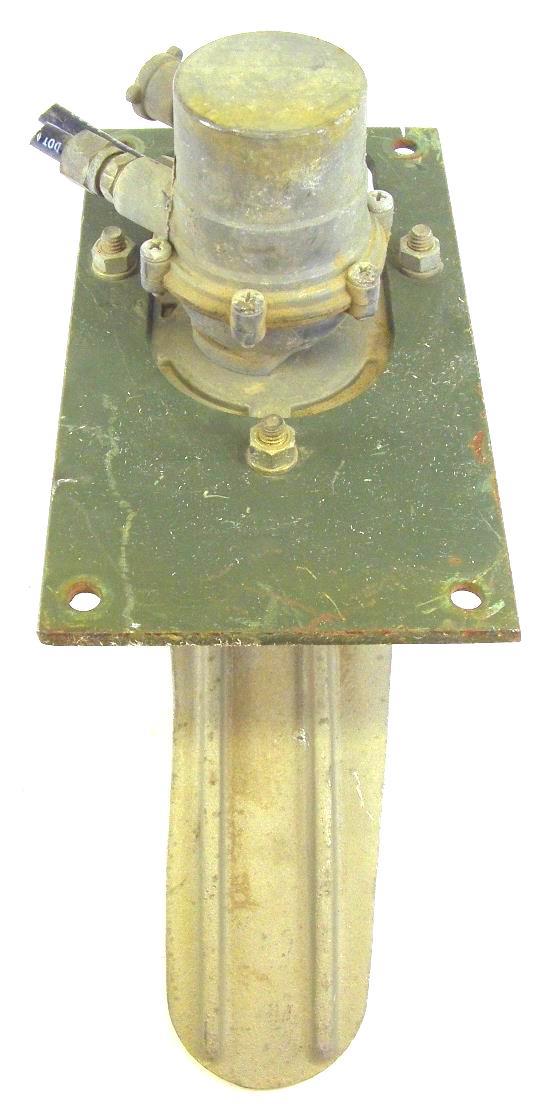 HEM-118 | 2910-01-058-2173 Fuel Pedal for Oshkosh HEMTT USED (2).jpg