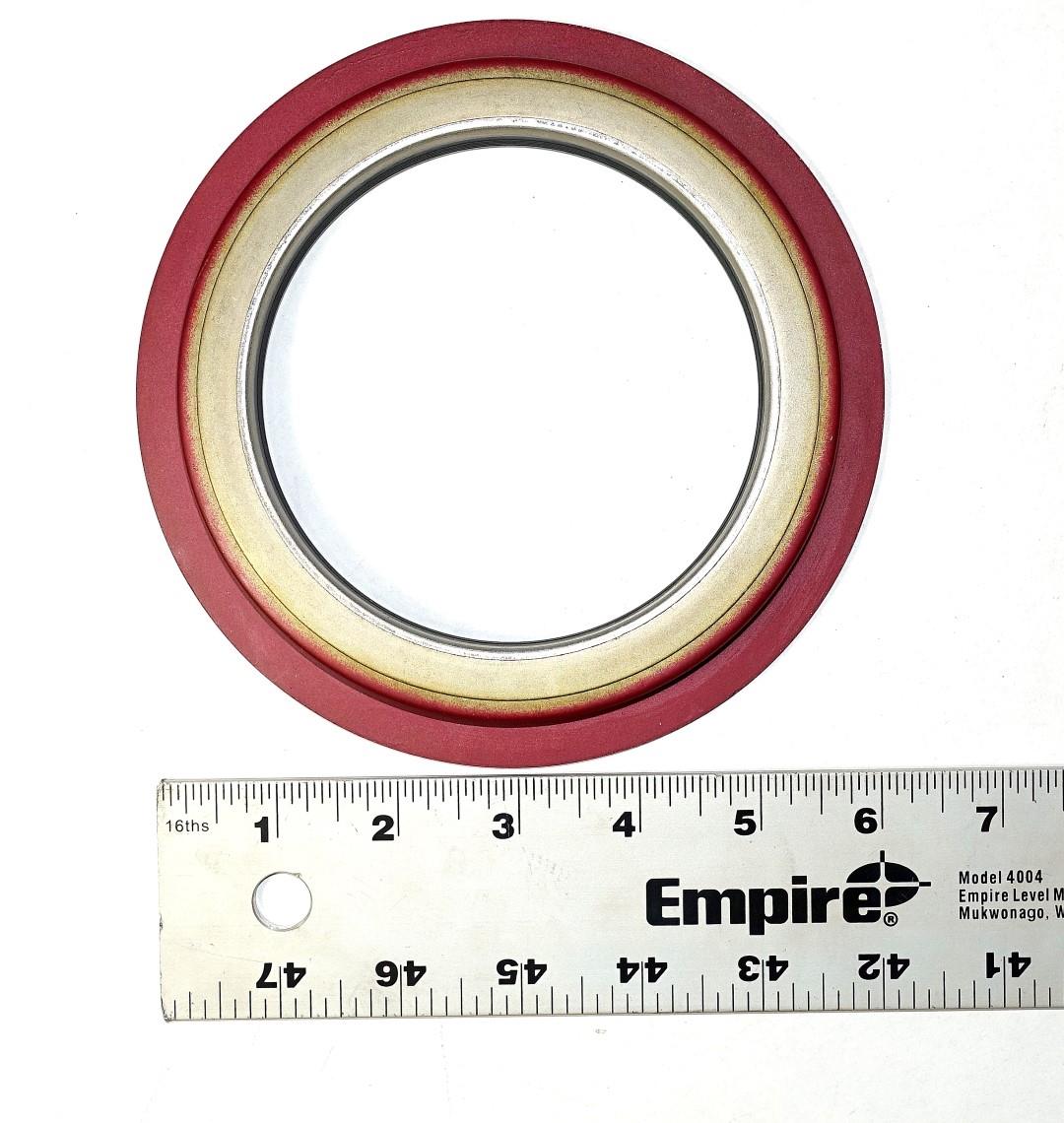 FM-256 | 5330-01-360-5252 Inner Wheel Hub Seal (1) (Large).JPG