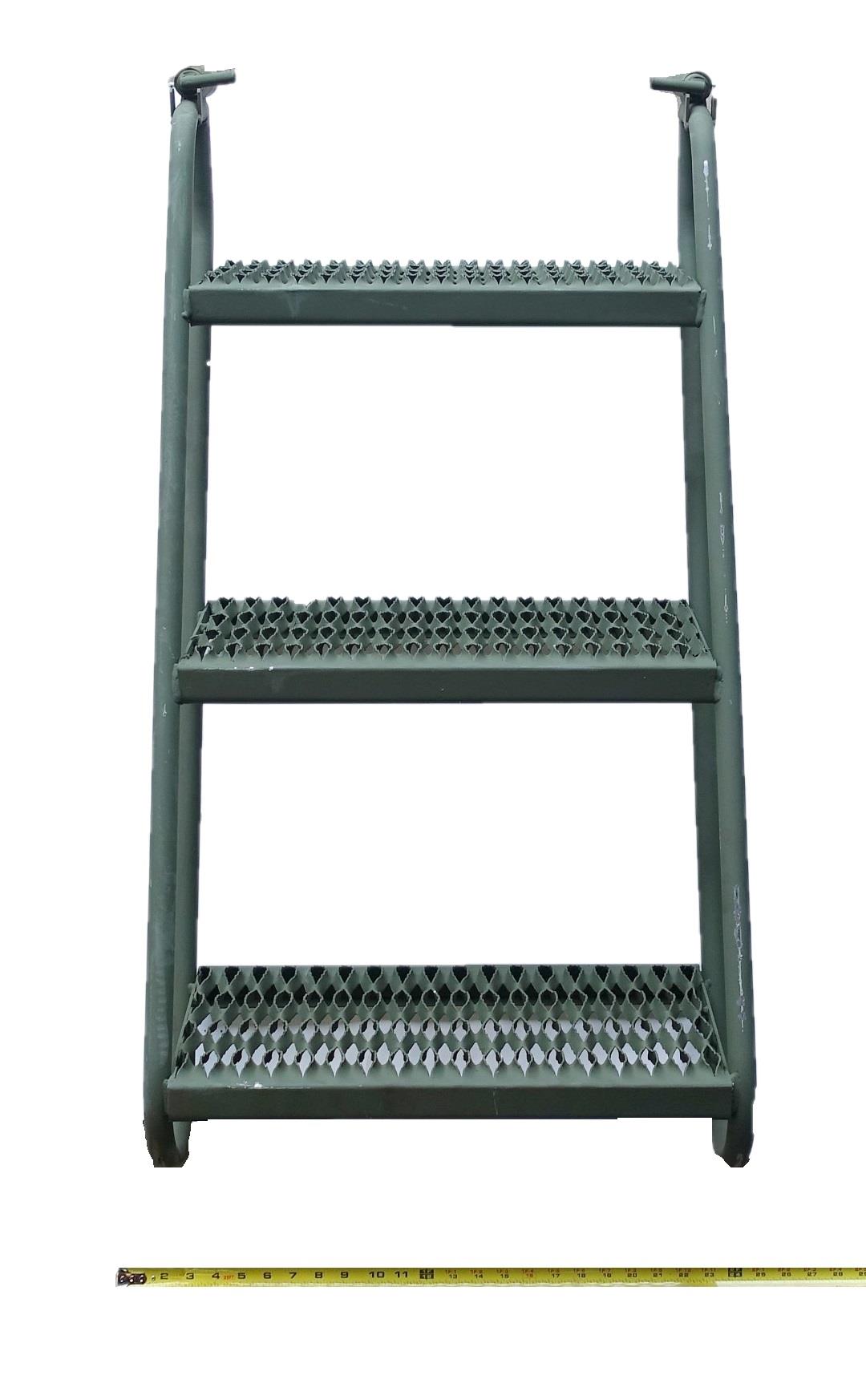 ALL-5136 | ALL-5136 3-Step Boarding Ladder (5) (Large).JPG