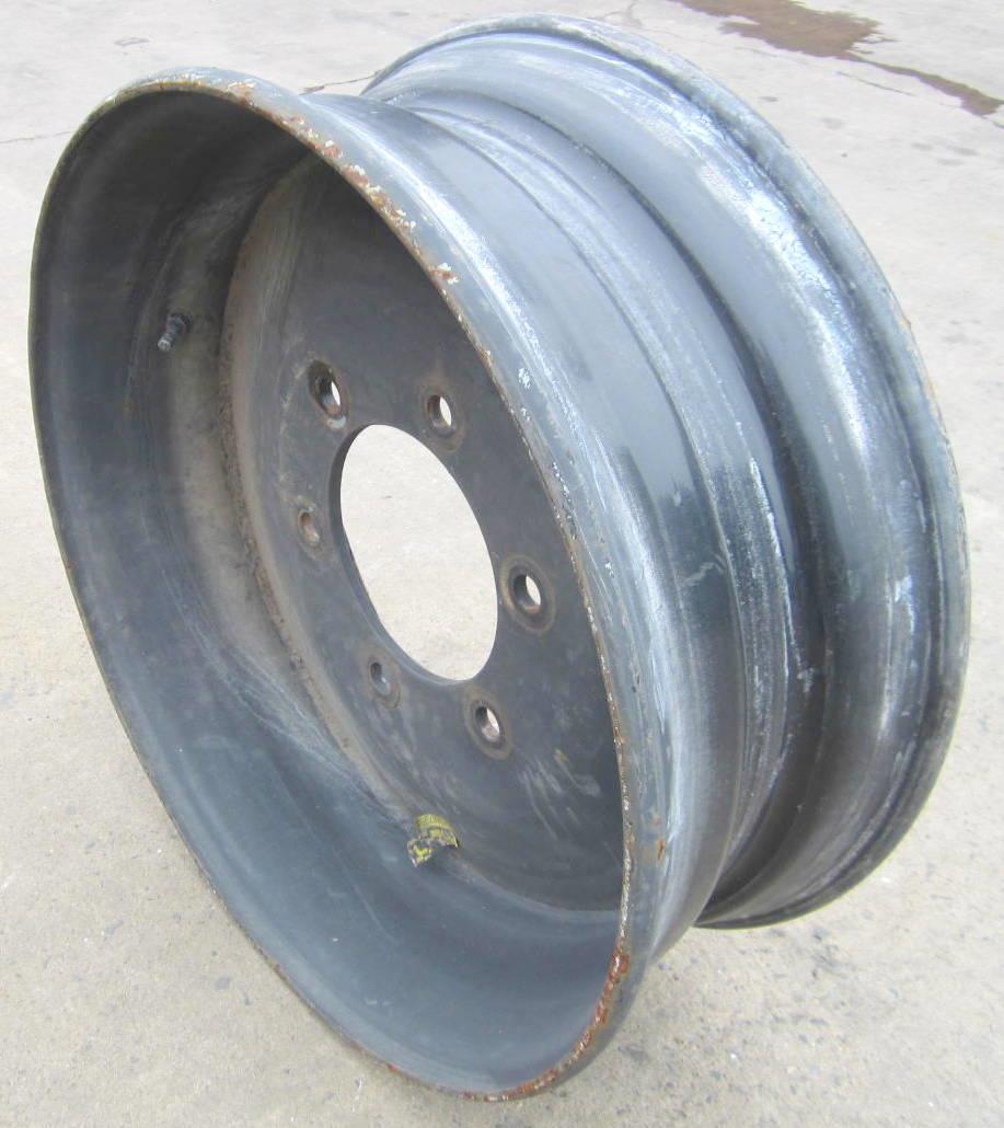 COM-5846 | COM-5846 6 Hole Wheel Rim 22.5 Inch Diameter Trailer Application4.JPG