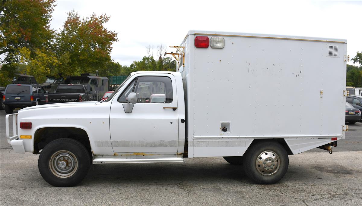 T-08232024-24 | Chevrolet M1031 4x4 Ambulance (1).JPG