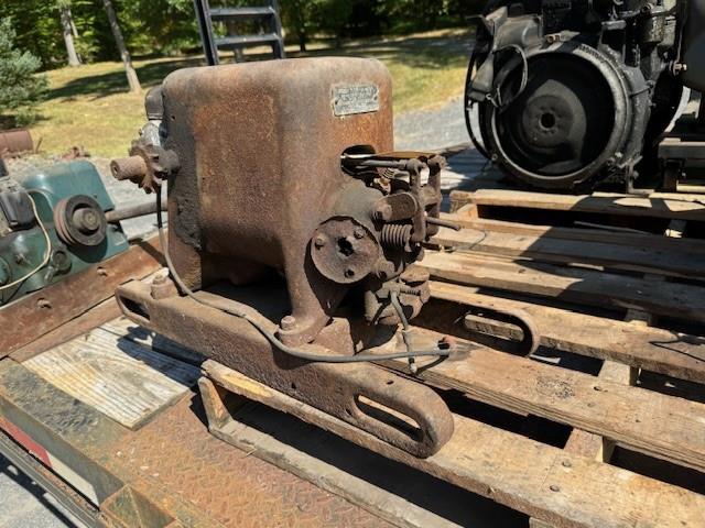 ENG-015 | ENG-015 Engine Antique International Harvester LA8.jpg