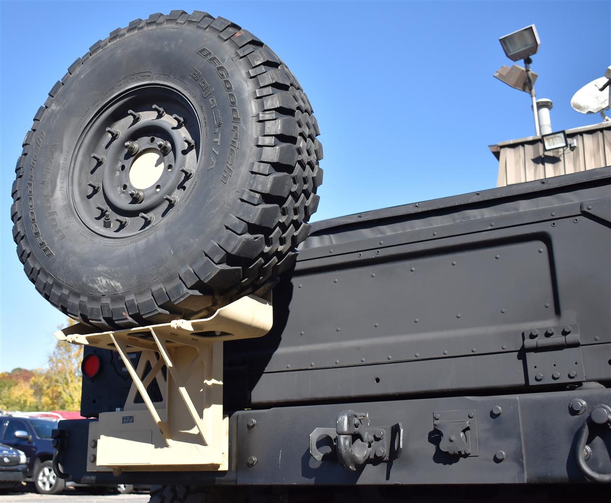 HM-3805 | HM-3805 Tire Carrier Custom Build With Hardware Included HMM (14).JPG