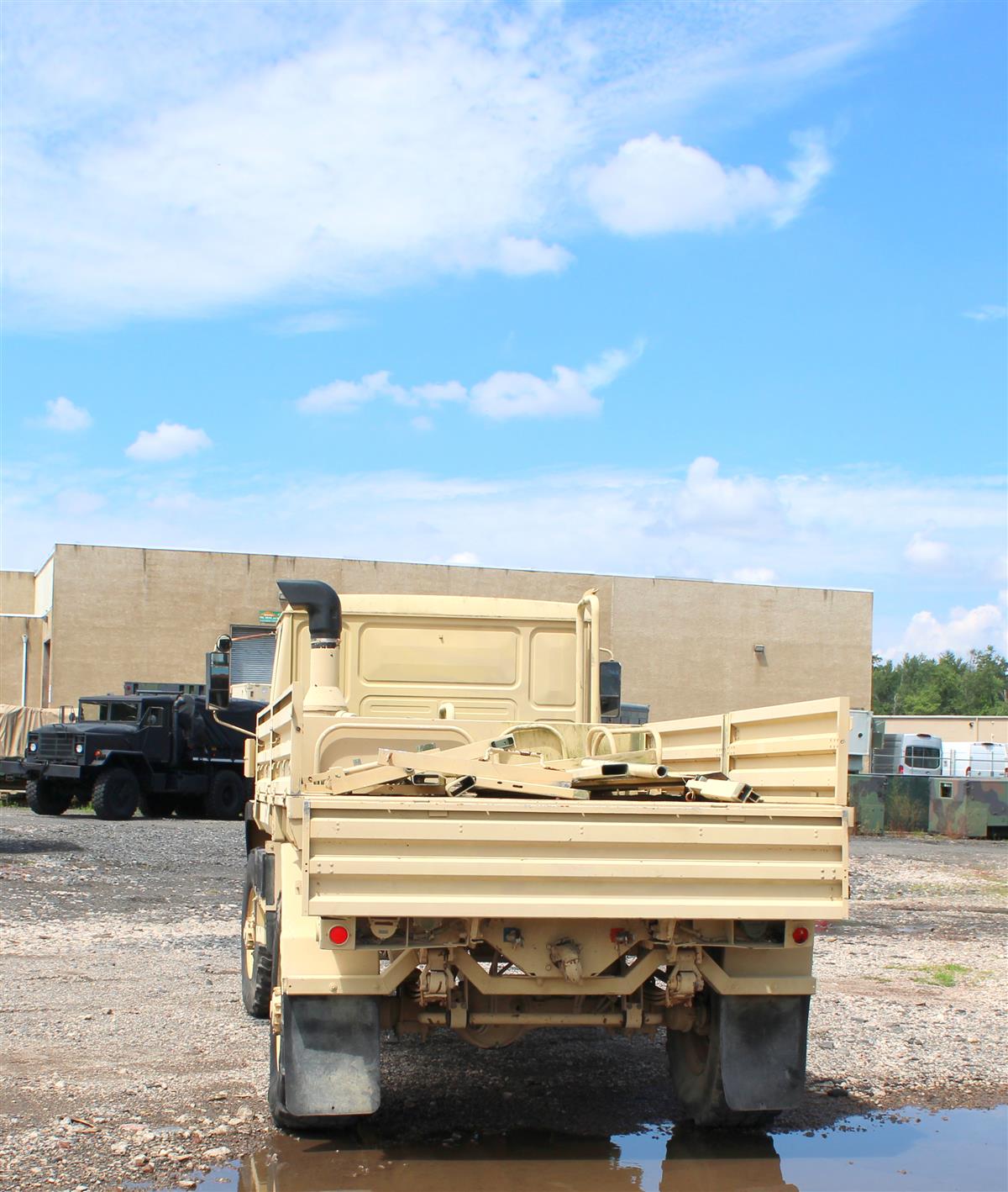 T-07282023-17 | M1078 FMTV 2 12 Ton Cargo Truck  (4).JPG