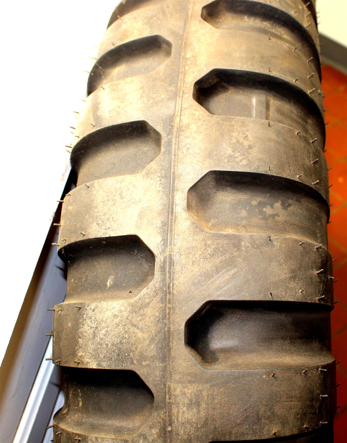 TI-113 | TI-113 9.00 x 20 Military Tread Bias Tire 100% Tread (21).JPG