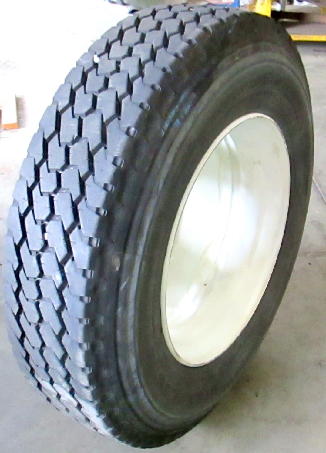 TI-1823 | TI-1823 Aeolus Semi-Truck Controlled Performance Tires 11R24.5 With 10Hole RIm (1).JPG