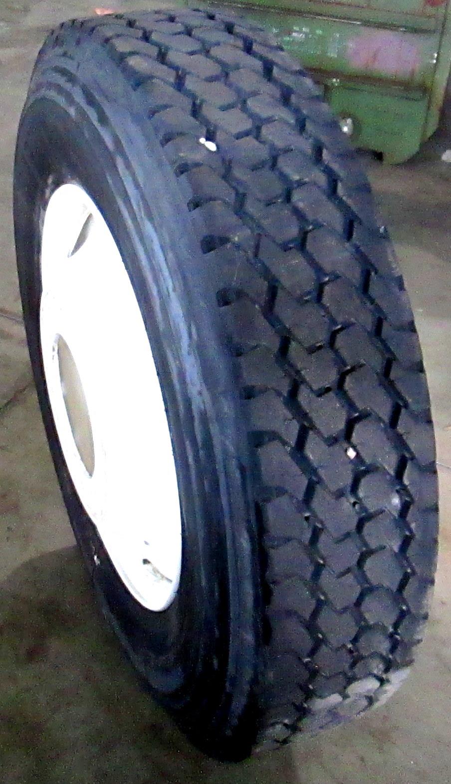 TI-1823 | TI-1823 Aeolus Semi-Truck Controlled Performance Tires 11R24.5 With 10Hole RIm (8).JPG