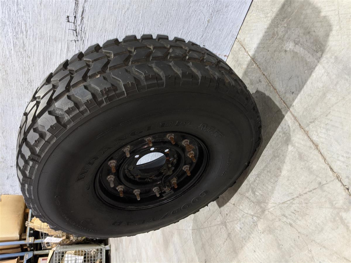 TI-1838  | TI-1838 Goodyear Wrangler MT 37x12.50x16.5LT CTIS Tire with 12 Bolt Rim 80 Tre (8).jpg