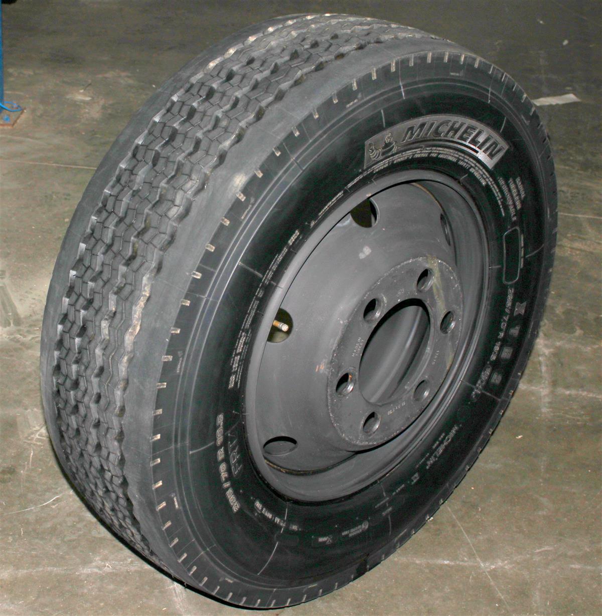 TI-1844 | TI-1844 Michelin XTE 2 285-70R19.5 with 6 Lug Budd Style Rim 100% Tread  (14).JPG