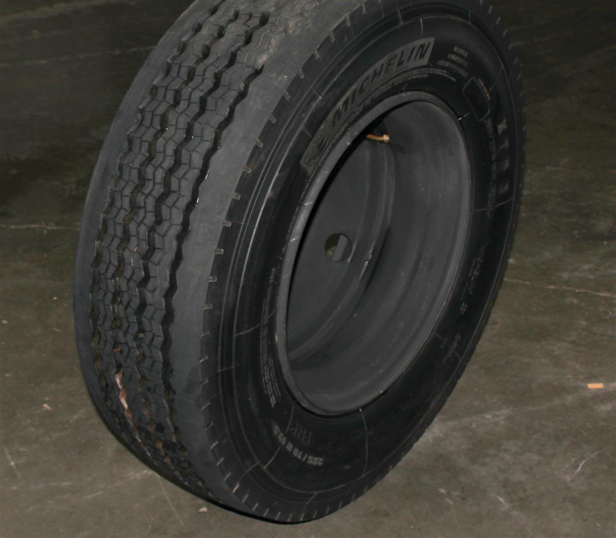 TI-1844 | TI-1844 Michelin XTE 2 285-70R19.5 with 6 Lug Budd Style Rim 100% Tread  (16).JPG