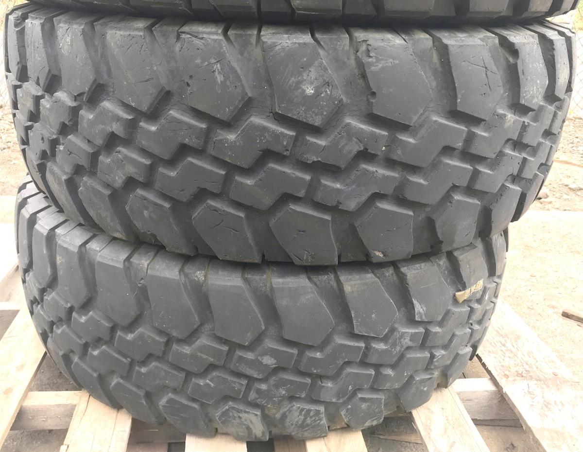 TI-185 | TI-185 BF Goodrich Baja TA 37x12.50R16.5LT Tire (5 Tire Lot Sale) (10) (Large).JPG