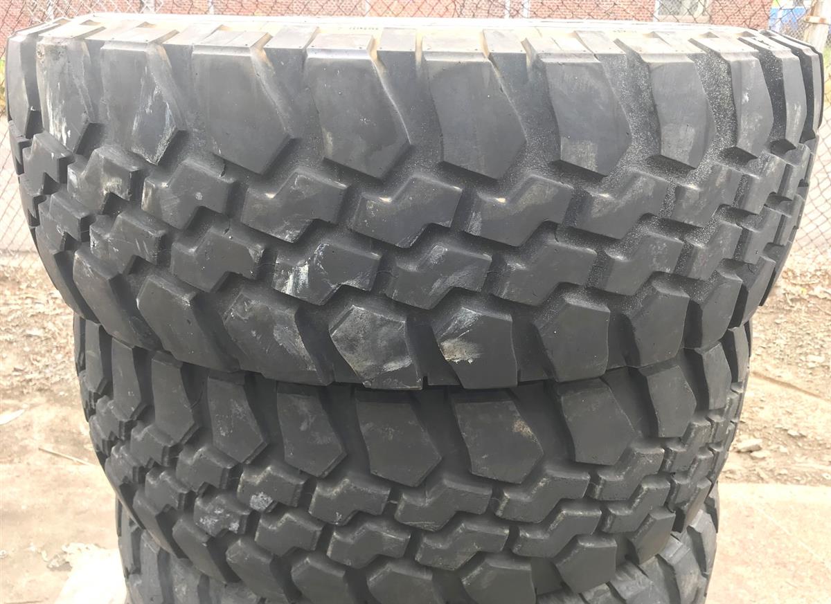 TI-185 | TI-185 BF Goodrich Baja TA 37x12.50R16.5LT Tire (5 Tire Lot Sale) (9) (Large).JPG