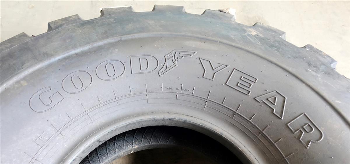 TI-297 | TI-297 Goodyear AT-3A 16.00R20 Tire NOS (3).JPG