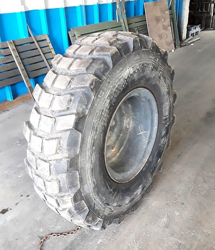 TI-364 | TI-364  Michelin XL 14.00R20 W Rim (2).jpg