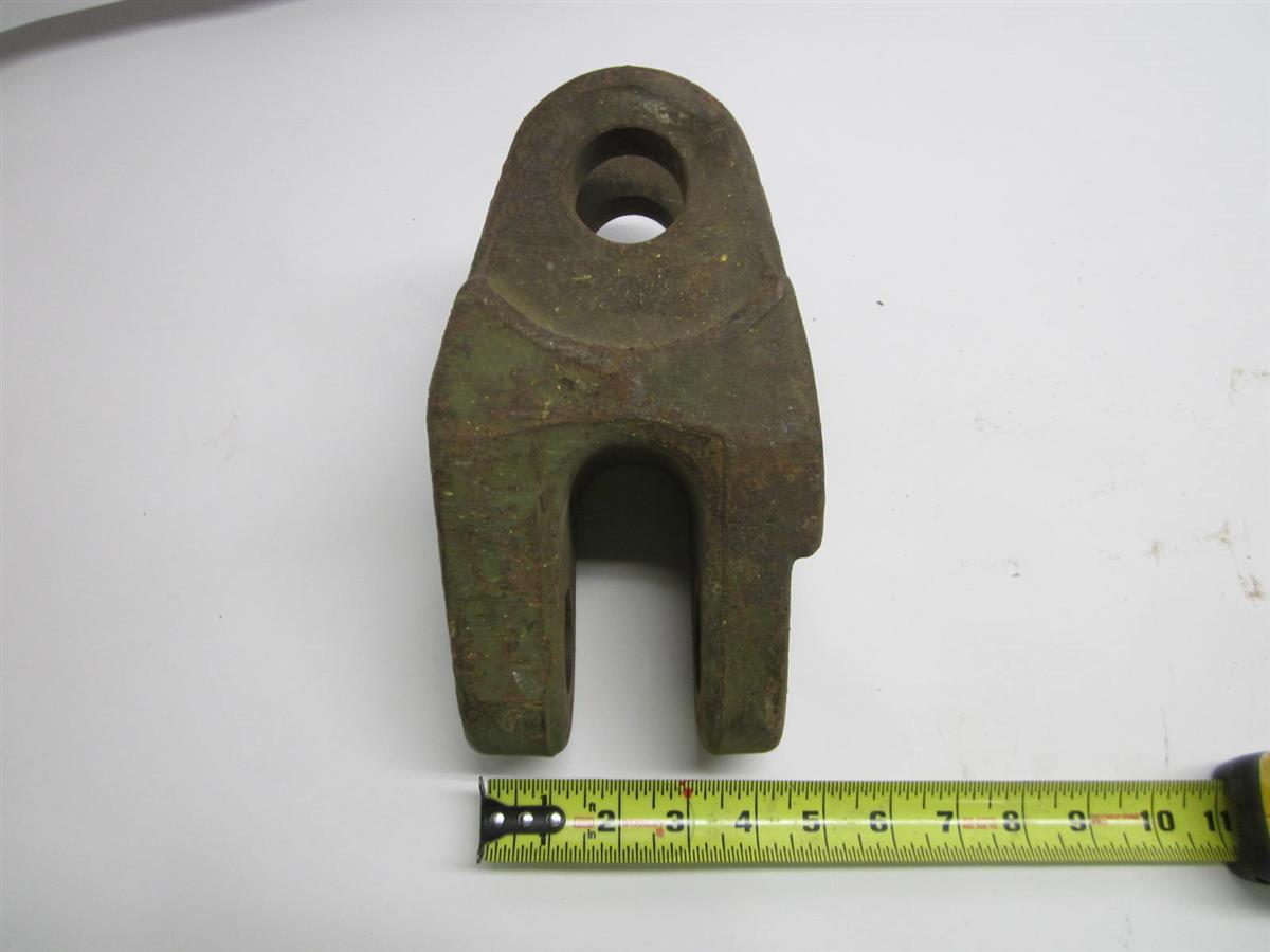 COM-3284 | clevis (11).JPG