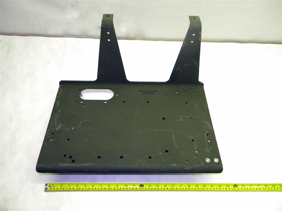 RAD-220 | 5820-01-215-9395 A3046182, Radio Rack Plate, RAD-220a.JPG