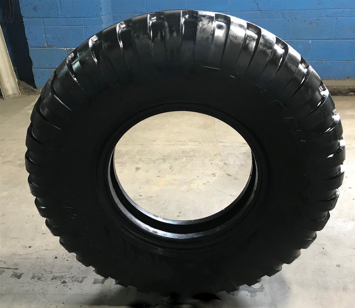 TI-102 | TI-102  Titan T-Hawk 373 43.5 11.00-20 Tire (NOS) (3).jpg