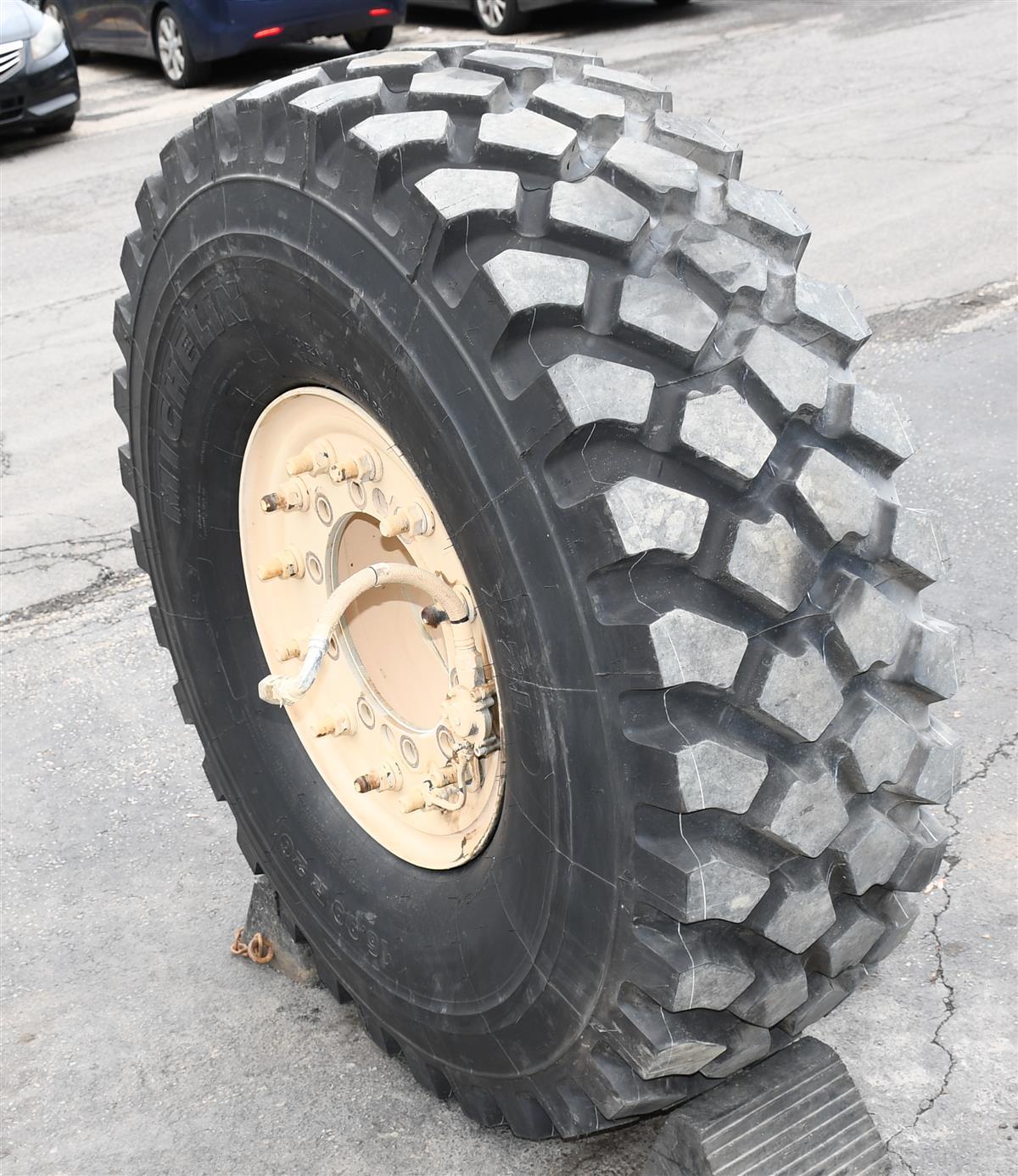TI-1880 | TI-1822 Tire (14).JPG