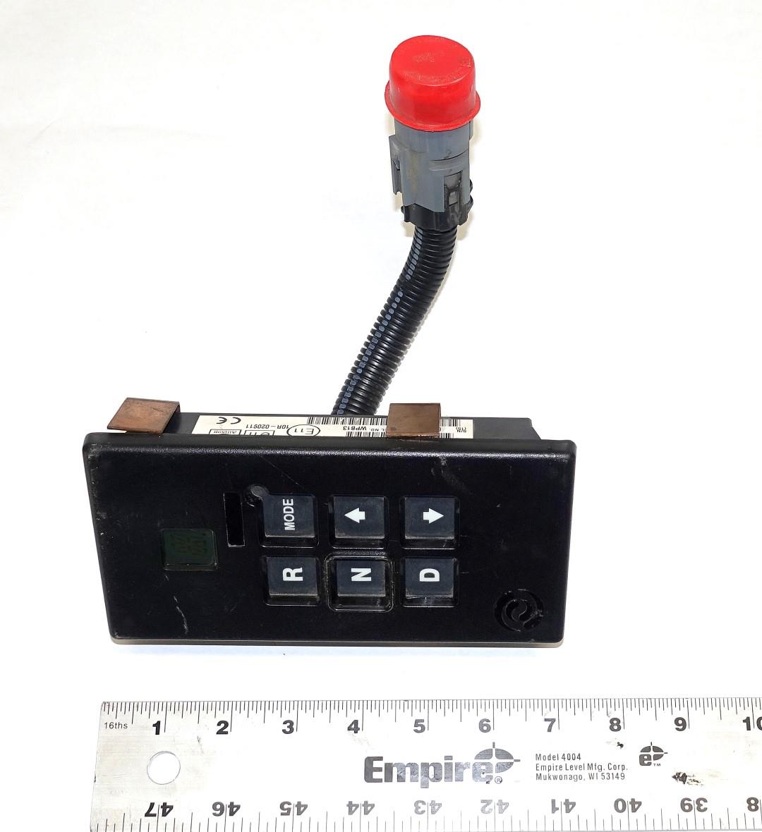 FM-241  | 2520-01-518-1438 FMTV Transmission Controll Shift Pad NOS (1) (Large).JPG