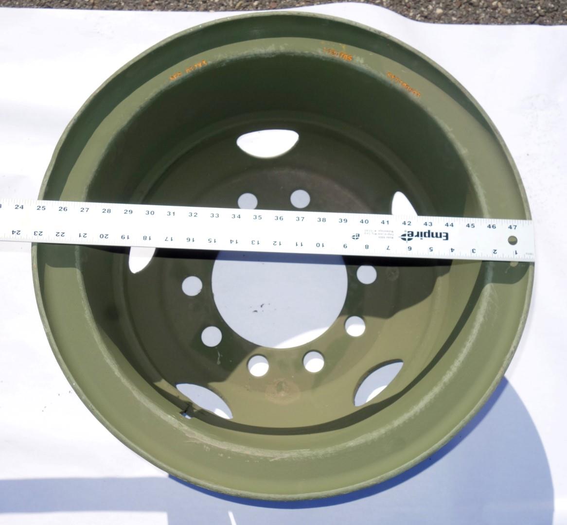 TI-252 | 2530-00-603-5768 10 Hole Wheel Rim for M809 and M939 Series 5 Ton NOS (10).JPG