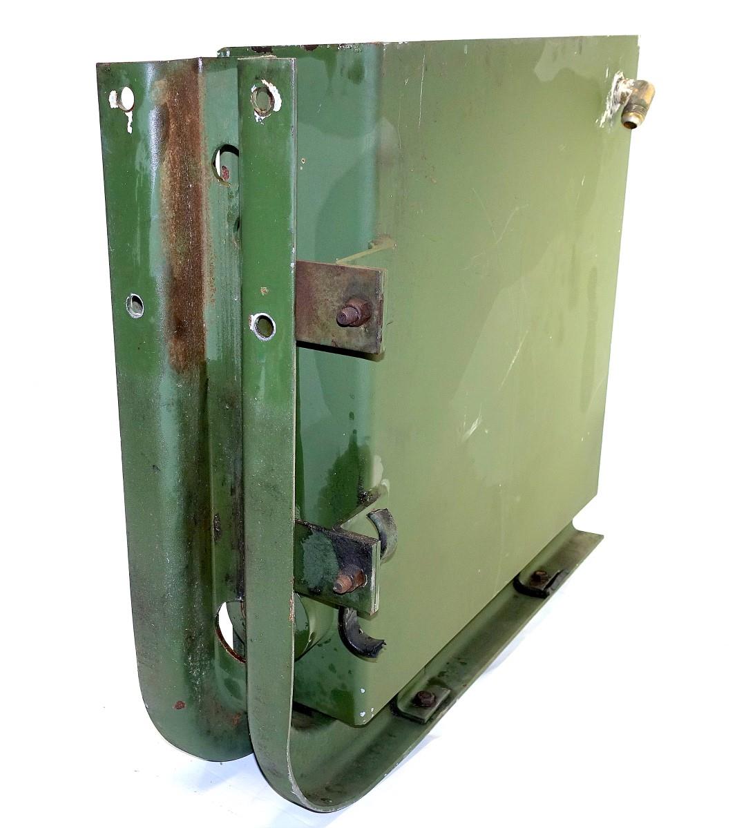 9M-886 | 5340-01-082-2510 2590-01-085-5352 Hydraulic Oil Reservoir Tank with Mounting Bracket (6).JPG