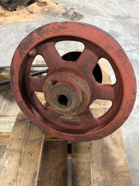 ENG-016 | ENG-016 Engine Flywheel Antique Hand Clutch Engine2.jpg